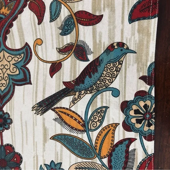 Floral Patterned Table Runner - Picture 5 of 6